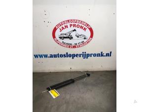 Gebruikte Gasdemperset Kofferdeksel Volkswagen Tiguan (5N1/2) 2.0 TSI 16V 4Motion Prijs € 20,00 Margeregeling aangeboden door Autosloopbedrijf Jan Pronk B.V.