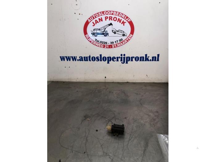 Gebruikte Overdrukklep Turbo Mercedes Vito (447.6) 2.2 116 CDI 16V Prijs € 25,00 Margeregeling aangeboden door Autosloopbedrijf Jan Pronk B.V.