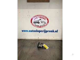 Gebruikte Gasklephuis Renault Grand Scénic III (JZ) 1.4 16V TCe 130 Prijs € 30,00 Margeregeling aangeboden door Autosloopbedrijf Jan Pronk B.V.