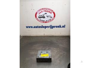 Gebruikte Radio CD Speler Mitsubishi Grandis (NA) 2.4 16V MIVEC Prijs € 40,00 Margeregeling aangeboden door Autosloopbedrijf Jan Pronk B.V.