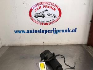 Gebruikte Pomp Servo Mercedes A (W168) 1.6 A-160 Prijs € 75,00 Margeregeling aangeboden door Autosloopbedrijf Jan Pronk B.V.