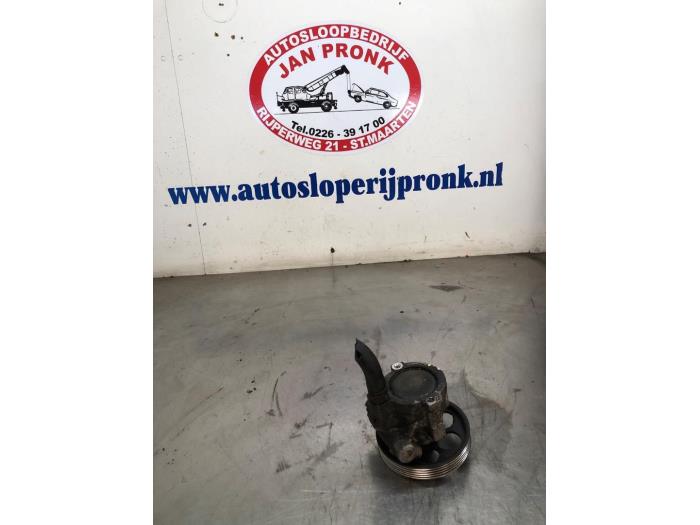 Gebruikte Pomp Servo Opel Vivaro 1.9 DI Prijs € 50,00 Margeregeling aangeboden door Autosloopbedrijf Jan Pronk B.V.