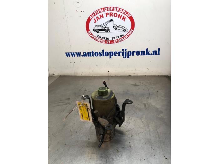 Gebruikte Pomp Servo Seat Ibiza III (6L1) 1.4 16V 85 Prijs € 40,00 Margeregeling aangeboden door Autosloopbedrijf Jan Pronk B.V.