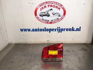 Gebruikte Achterlicht rechts Volkswagen Touareg (7LA/7L6) 5.0 TDI V10 Prijs € 25,00 Margeregeling aangeboden door Autosloopbedrijf Jan Pronk B.V.