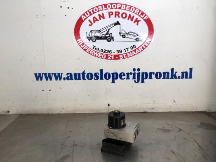 Gebruikte ABS Pomp Volkswagen Touareg (7LA/7L6) 5.0 TDI V10 Prijs € 275,00 Margeregeling aangeboden door Autosloopbedrijf Jan Pronk B.V.