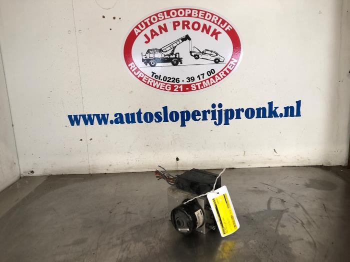 Gebruikte ABS Pomp Ford Focus 1 ST 2.0 16V ST170 Prijs € 250,00 Margeregeling aangeboden door Autosloopbedrijf Jan Pronk B.V.
