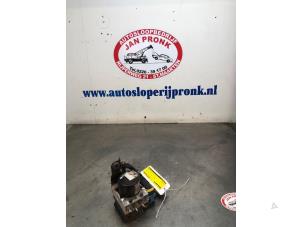 Gebruikte ABS Pomp Renault Megane III Grandtour (KZ) 1.5 dCi 110 Prijs € 140,00 Margeregeling aangeboden door Autosloopbedrijf Jan Pronk B.V.