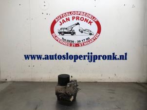 Gebruikte ABS Pomp Toyota Avensis Verso (M20) 2.0 D-4D 16V Prijs € 75,00 Margeregeling aangeboden door Autosloopbedrijf Jan Pronk B.V.