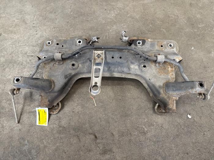 Gebruikte Subframe Opel Corsa D 1.2 16V Prijs € 75,00 Margeregeling aangeboden door Autosloopbedrijf Jan Pronk B.V.