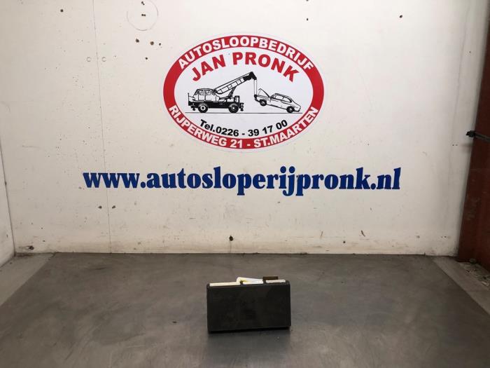 Gebruikte Central electronic module Volvo S40 (VS) 2.0 16V Turbo Prijs € 75,00 Margeregeling aangeboden door Autosloopbedrijf Jan Pronk B.V.