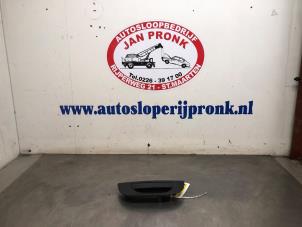 Gebruikte Portiergreep 4Deurs rechts-achter Alfa Romeo 147 (937) 1.6 Twin Spark 16V Prijs € 20,00 Margeregeling aangeboden door Autosloopbedrijf Jan Pronk B.V.