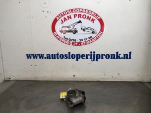 Gebruikte Gasklephuis Nissan Qashqai (J10) 1.6 16V Prijs € 30,00 Margeregeling aangeboden door Autosloopbedrijf Jan Pronk B.V.