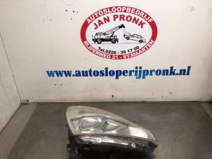 Gebruikte Rechter Koplamp Renault Modus/Grand Modus (JP) 1.2 16V TCE 100 Prijs € 45,00 Margeregeling aangeboden door Autosloopbedrijf Jan Pronk B.V.