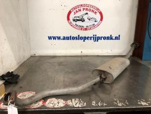 Gebruikte Uitlaat Middendemper Nissan Micra (K12) 1.2 16V Prijs € 30,00 Margeregeling aangeboden door Autosloopbedrijf Jan Pronk B.V.