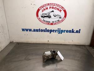 Gebruikte Hogedrukpomp Ford Mondeo III Wagon 1.8 16V SCI Prijs € 300,00 Margeregeling aangeboden door Autosloopbedrijf Jan Pronk B.V.