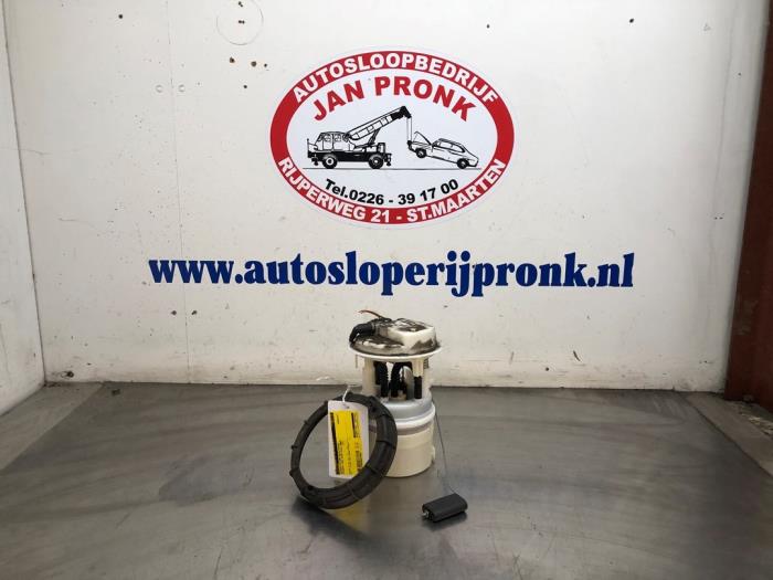 Gebruikte Tank element Pomp Peugeot 206+ (2L/M) 1.4 XS Prijs € 25,00 Margeregeling aangeboden door Autosloopbedrijf Jan Pronk B.V.