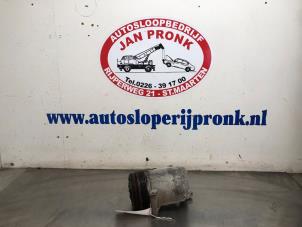 Gebruikte Pomp Airco Volvo S40 (MS) 2.4 20V Prijs € 80,00 Margeregeling aangeboden door Autosloopbedrijf Jan Pronk B.V.