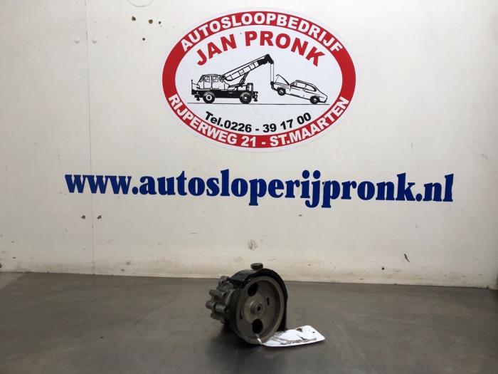 Gebruikte Pomp Servo Alfa Romeo 159 (939AX) 1.8 MPI 16V Prijs € 175,00 Margeregeling aangeboden door Autosloopbedrijf Jan Pronk B.V.