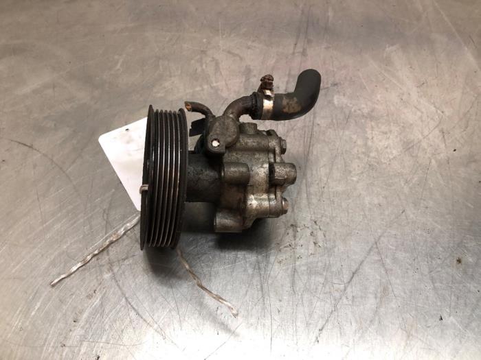Gebruikte Stuurpomp Volkswagen Sharan (7M8/M9/M6) 2.0 Prijs € 25,00 Margeregeling aangeboden door Autosloopbedrijf Jan Pronk B.V.
