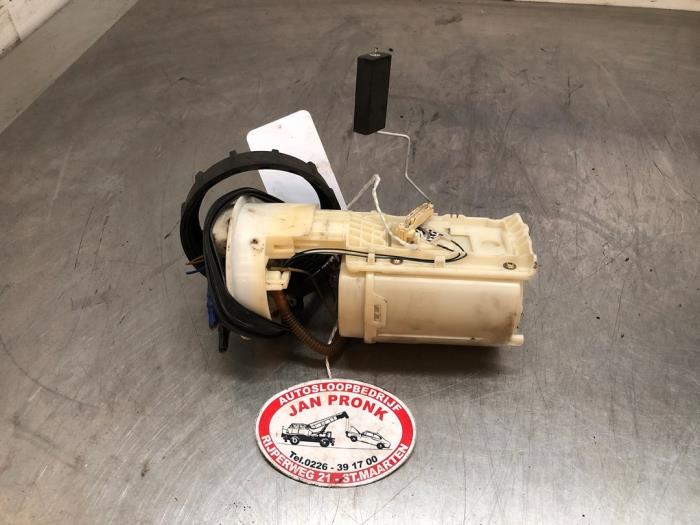Gebruikte Tank element Pomp Volkswagen Golf IV (1J1) 1.6 Prijs € 25,00 Margeregeling aangeboden door Autosloopbedrijf Jan Pronk B.V.