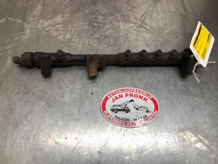 Gebruikte Galerij (Injectie) Toyota Land Cruiser (J12) 3.0 D-4D 16V Prijs € 75,00 Margeregeling aangeboden door Autosloopbedrijf Jan Pronk B.V.