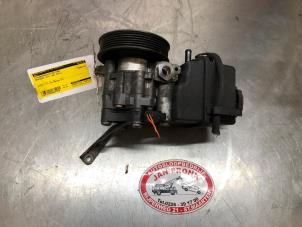 Gebruikte Stuurpomp Mercedes Vito (639.7) 2.2 113 CDI 16V Euro 5 Prijs € 80,00 Margeregeling aangeboden door Autosloopbedrijf Jan Pronk B.V.