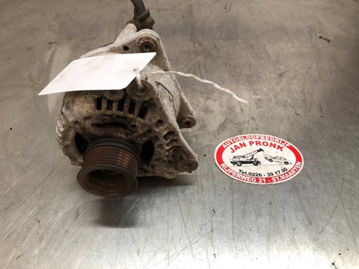 Gebruikte Dynamo Volkswagen Caddy III (2KA,2KH,2CA,2CH) 2.0 Ecofuel Prijs € 40,00 Margeregeling aangeboden door Autosloopbedrijf Jan Pronk B.V.