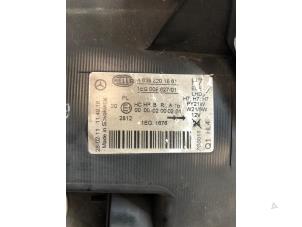 Gebruikte Koplamp links Mercedes Vito (639.7) 2.2 113 CDI 16V Euro 5 Prijs € 130,00 Margeregeling aangeboden door Autosloopbedrijf Jan Pronk B.V.