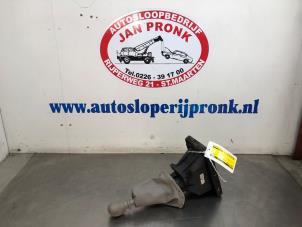 Gebruikte Pook Renault Twingo II (CN) 1.2 16V Prijs € 75,00 Margeregeling aangeboden door Autosloopbedrijf Jan Pronk B.V.