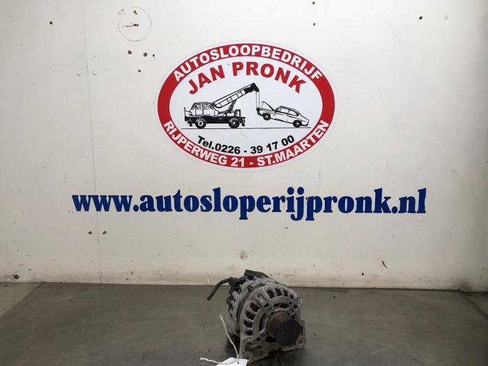 Gebruikte Dynamo Renault Clio IV Estate/Grandtour (7R) 0.9 Energy TCE 12V Prijs € 40,00 Margeregeling aangeboden door Autosloopbedrijf Jan Pronk B.V.