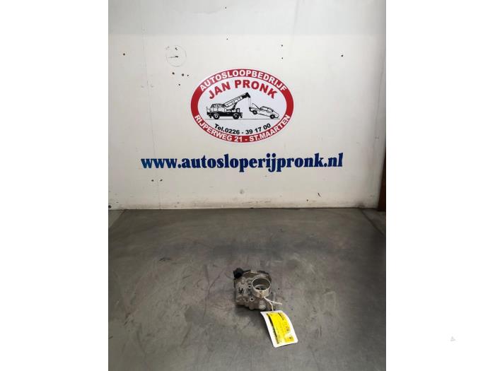 Gebruikte Gasklephuis Opel Corsa E 1.4 16V Prijs € 25,00 Margeregeling aangeboden door Autosloopbedrijf Jan Pronk B.V.
