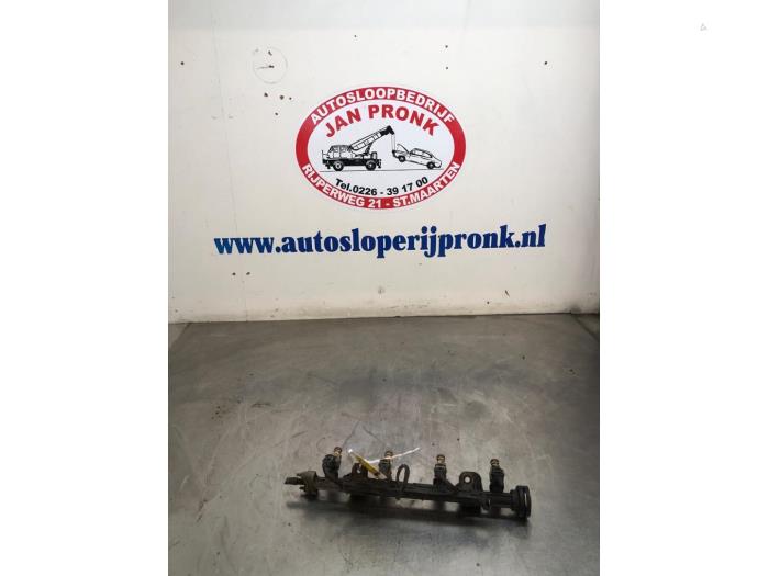 Gebruikte Verstuiver brug Kia Sportage (JE) 2.0 CVVT 16V 4x2 Prijs € 40,00 Margeregeling aangeboden door Autosloopbedrijf Jan Pronk B.V.