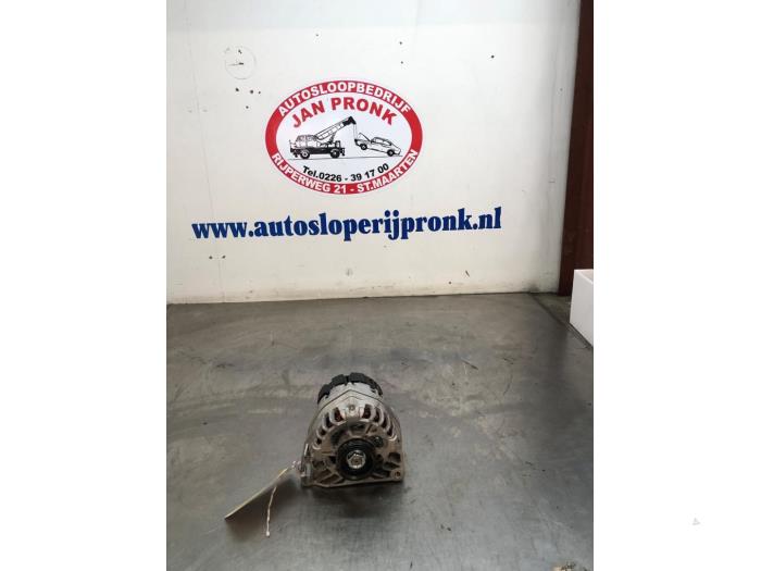 Gebruikte Dynamo Renault Twingo (C06) 1.2 16V Prijs € 40,00 Margeregeling aangeboden door Autosloopbedrijf Jan Pronk B.V.