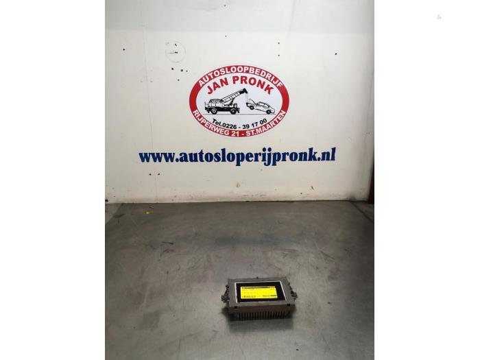 Gebruikte Display Interieur Mercedes C (W204) 1.8 C-180 CGI 16V Prijs € 40,00 Margeregeling aangeboden door Autosloopbedrijf Jan Pronk B.V.