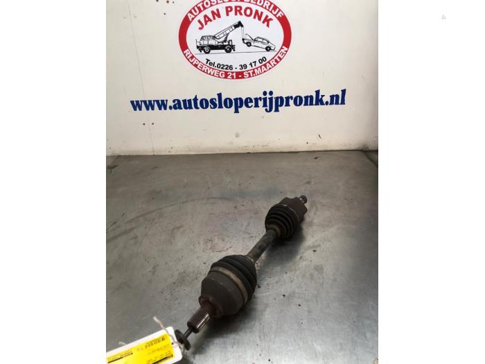 Gebruikte Steekas links-voor Volvo V50 (MW) 2.4 20V Prijs € 50,00 Margeregeling aangeboden door Autosloopbedrijf Jan Pronk B.V.
