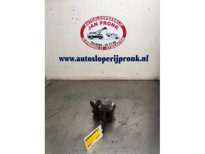 Gebruikte ABS Pomp Nissan Micra (K13) 1.2 12V Prijs € 100,00 Margeregeling aangeboden door Autosloopbedrijf Jan Pronk B.V.