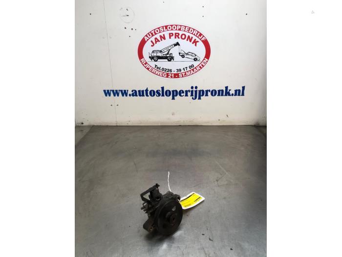 Gebruikte Servopomp Hyundai Tucson (JM) 2.0 16V CVVT 4x4 Prijs € 35,00 Margeregeling aangeboden door Autosloopbedrijf Jan Pronk B.V.