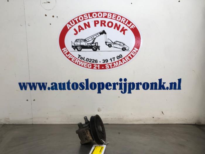 Gebruikte Servopomp Volvo V40 (VW) 2.0 16V Turbo Prijs € 50,00 Margeregeling aangeboden door Autosloopbedrijf Jan Pronk B.V.