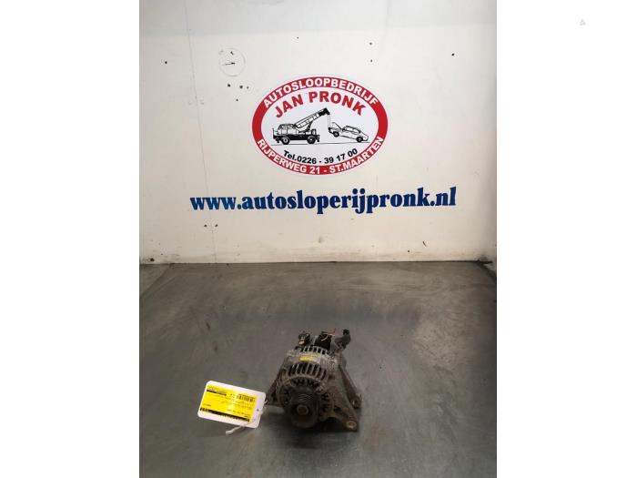 Gebruikte Dynamo Toyota Celica (ZZT230/231) 1.8i 16V Prijs € 40,00 Margeregeling aangeboden door Autosloopbedrijf Jan Pronk B.V.
