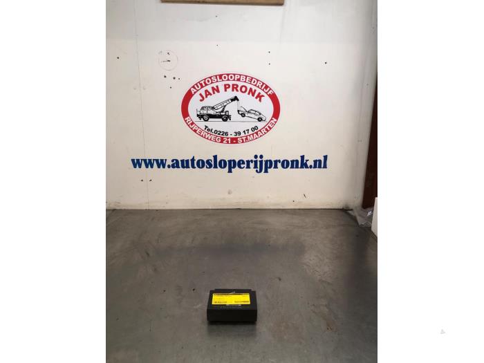 Gebruikte Bodycontrol Module Volkswagen Transporter T5 2.5 TDi Prijs € 50,00 Margeregeling aangeboden door Autosloopbedrijf Jan Pronk B.V.