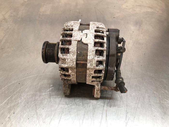Gebruikte Dynamo Seat Leon (5FB) 1.6 TDI Ecomotive 16V Prijs € 75,00 Margeregeling aangeboden door Autosloopbedrijf Jan Pronk B.V.
