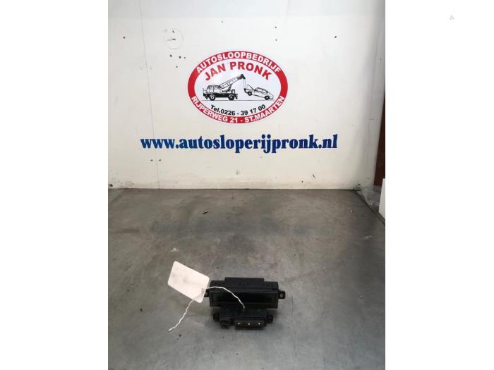 Gebruikte Display Interieur Kia Cee'd Sporty Wagon (EDF) 1.4 16V Prijs € 25,00 Margeregeling aangeboden door Autosloopbedrijf Jan Pronk B.V.