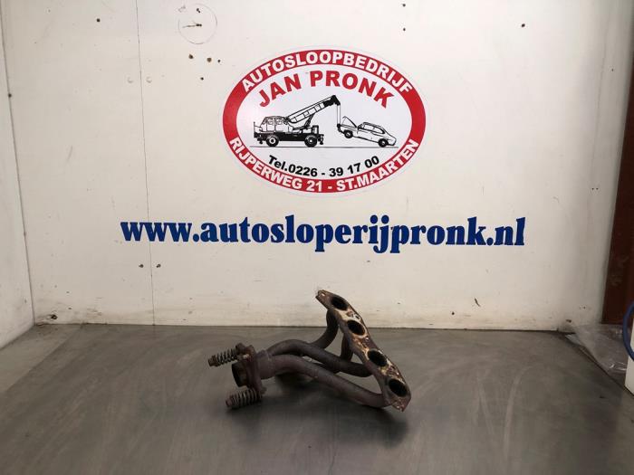 Gebruikte Spruitstuk Uitlaat Toyota Yaris (P1) 1.0 16V VVT-i Prijs € 100,00 Margeregeling aangeboden door Autosloopbedrijf Jan Pronk B.V.