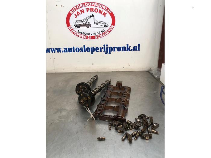Gebruikte Nokkenas set Mercedes E Combi (S211) 1.8 E-200 K 16V Prijs € 200,00 Margeregeling aangeboden door Autosloopbedrijf Jan Pronk B.V.