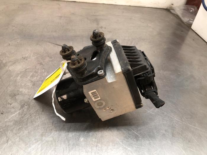 Gebruikte ABS Pomp Volkswagen Passat CC (357) 1.8 TSI 16V Prijs € 40,00 Margeregeling aangeboden door Autosloopbedrijf Jan Pronk B.V.