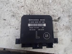 Gebruikte Boordcomputer Mercedes C (W203) 2.2 C-220 CDI 16V Prijs € 50,00 Margeregeling aangeboden door Autosloopbedrijf Jan Pronk B.V.