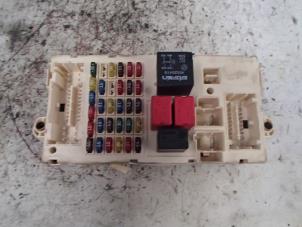 Gebruikte Zekeringkast Fiat Punto II (188) 1.2 16V 5-Drs. Prijs € 50,00 Margeregeling aangeboden door Autosloopbedrijf Jan Pronk B.V.