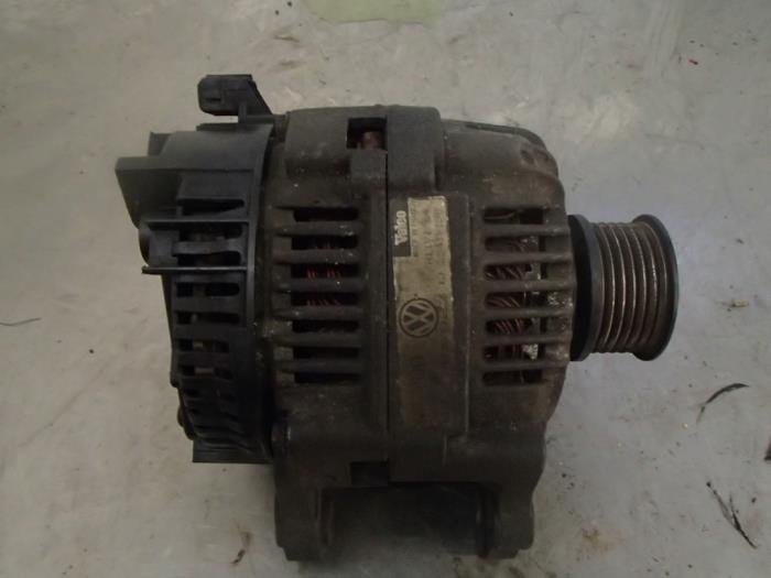 Gebruikte Dynamo Volkswagen Lupo (6X1) 1.4 16V 75 Prijs € 40,00 Margeregeling aangeboden door Autosloopbedrijf Jan Pronk B.V.