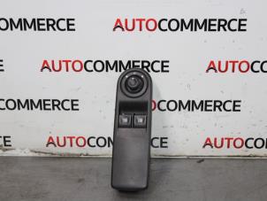 Gebruikte Raam schakelaar elektrisch Renault Clio IV (5R) 1.2 16V Prijs € 40,00 Margeregeling aangeboden door Autocommerce