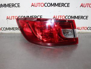 Gebruikte Achterlicht links Renault Clio IV (5R) 0.9 Energy TCE 90 12V Prijs € 50,00 Margeregeling aangeboden door Autocommerce